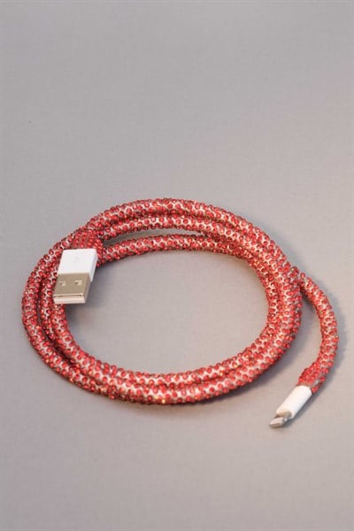 Kırmızı Swarovski Apple şarj kablosu